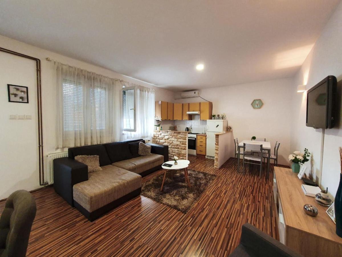 Apartment Laura & Lucija Осієк Екстер'єр фото