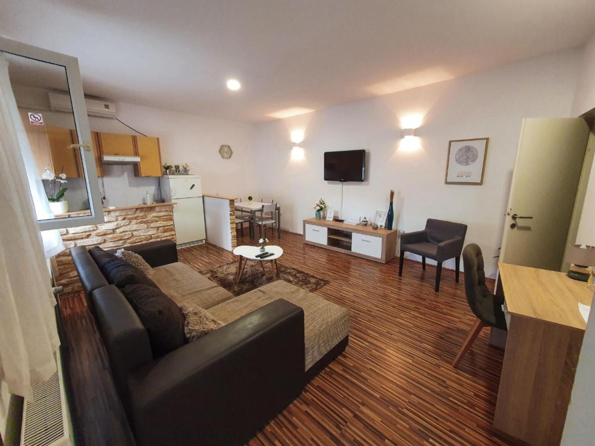 Apartment Laura & Lucija Осієк Екстер'єр фото