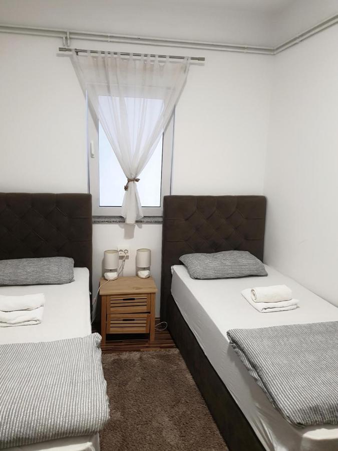 Apartment Laura & Lucija Осієк Екстер'єр фото